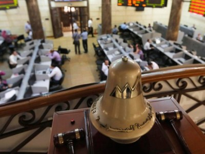 إيقاف التداول على أسهم 55 شركة بالبورصة المصرية