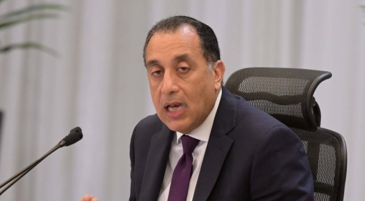 “مدبولي” يشكل لجنة فنية لتحديد أسباب وقوع حادث جنوب سيناء وتحديد موقف سلامة وأمن المركبة وحالة السائق