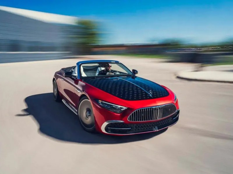 “مرسيدس” تكشف عن طرازها الجديد مايباخ SL680 موديل 2026