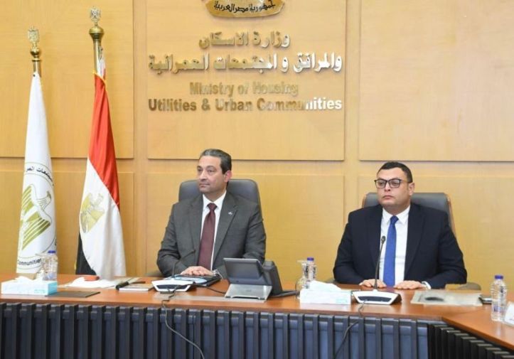 وزير الإسكان يستقبل محافظ دمياط لبحث ملفات العمل المشترك وتعزيز أوجه التعاون