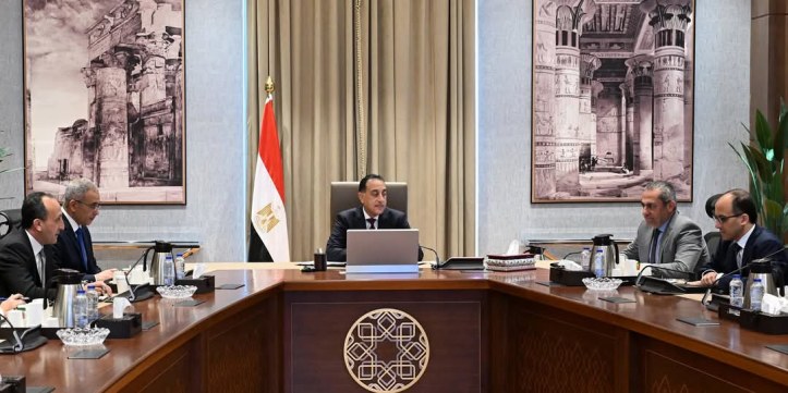رئيس الوزراء يتابع  ملفات العمل الخاصة بشركة العاصمة للتنمية العمرانية
