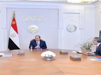 الرئيس السيسي يتابع المحاور الاستراتيجية لتطوير صناعة الاتصالات في مصر