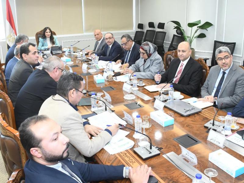 وزيرة الإسكان تتابع موقف تنفيذ المشروعات ضمن مبادرة “حياة كريمة “بعددٍ من المحافظات