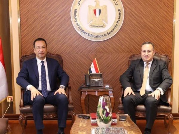 وزيرا التعليم العالي والاتصالات يطلقان مرحلة جديدة من التعاون في مجالات التحول الرقمي