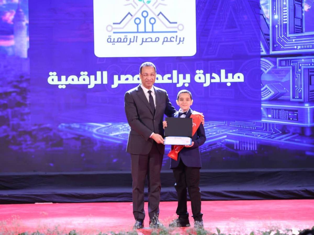 وزير الاتصالات يشهد فعاليات حفل تخريج دفعات جديدة من مبادرات «أجيال مصر الرقمية» لعام 2025