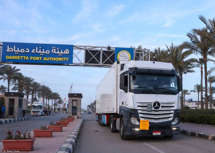 “النقل”: تدفق شحنات الترانزيت عبر خط “الرورو” بميناء دمياط في إطار الخدمة الجديدة المتجهة إلى دول الخليج