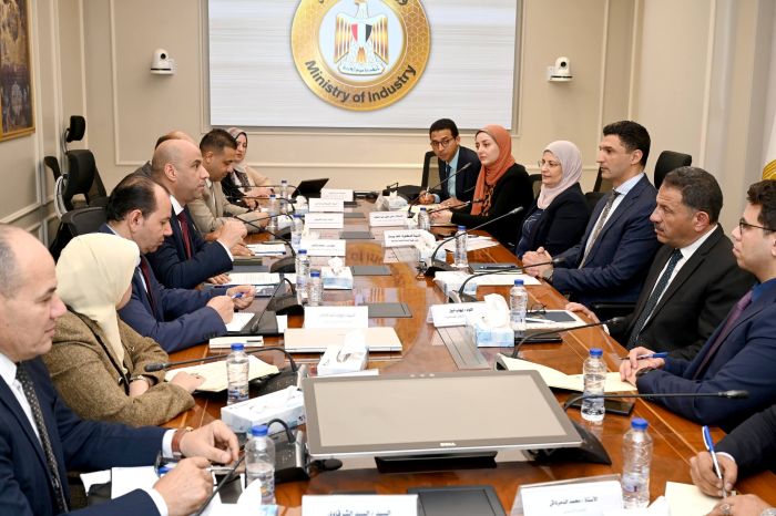 زيادة حملات التفتيش للتأكد من التزام المصانع باشتراطات السلامة والصحة المهنية