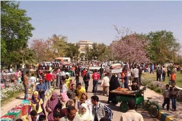 إقبال كبير على الحدائق والمتنزهات احتفالًا بأعياد الربيع