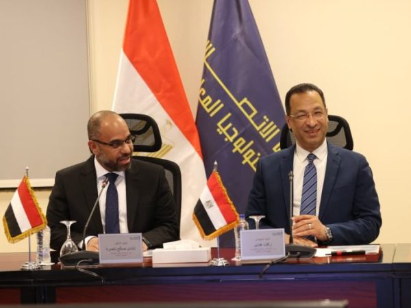 وزير الاتصالات يبحث مع نظيره اليمني تعزيز التعاون المشترك بمجالات التحول الرقمي