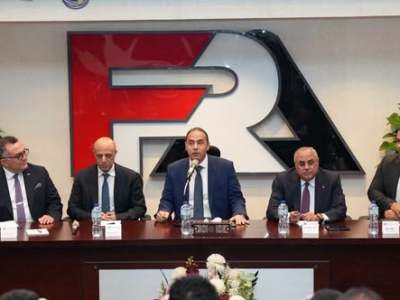إسلام عزام : ملتزمون بتوفير جميع أوجه الدعم لضمان نجاح برنامج قيد وطرح الشركات الحكومية بالبورصة