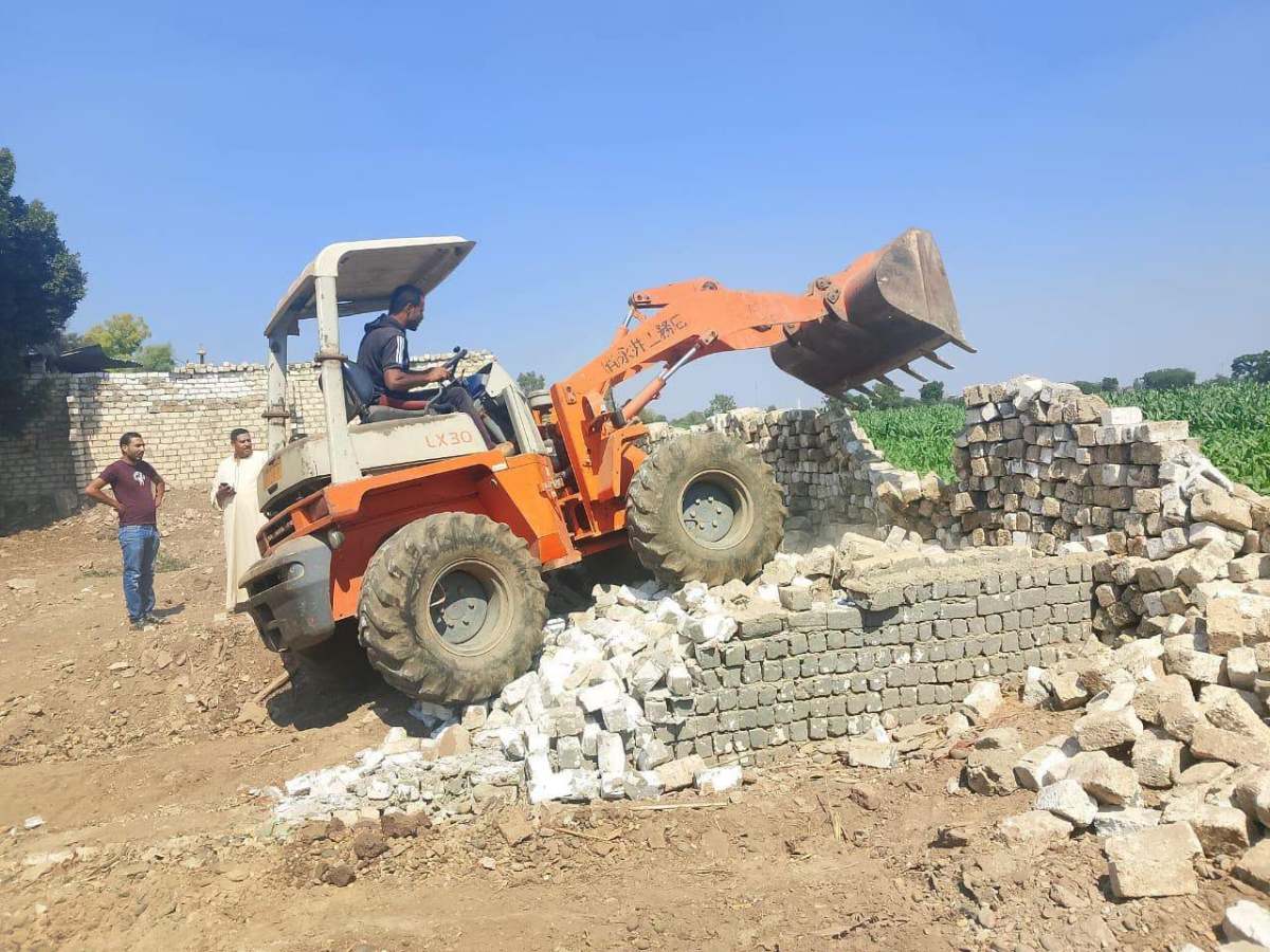 وزيرة التنمية المحلية تتابع تنفيذ الموجة الـ29 لإزالة التعديات على أراضي الدولة والأراضي الزراعية ومخالفات البناء بالمحافظات