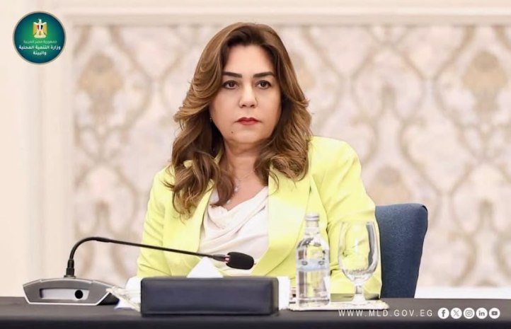 وزيرة التنمية المحلية والبيئة تؤكد على أهمية العمل على خارطة طريق عملية للتعاون البيئي لمجموعة دول الثماني النامية