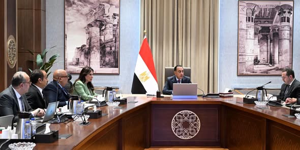 رئيس الوزراء يتابع جهود ضبط وتنظيم السوق العقارية تنفيذا لتكليفات فخامة رئيس الجمهورية